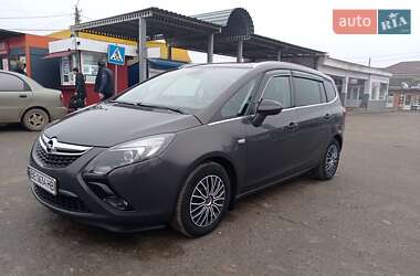 Минивэн Opel Zafira Tourer 2014 в 