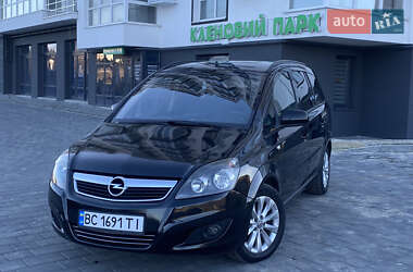 Минивэн Opel Zafira Tourer 2013 в 