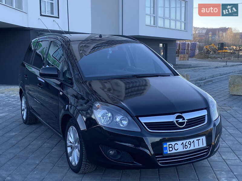 Минивэн Opel Zafira Tourer 2013 в Трускавце