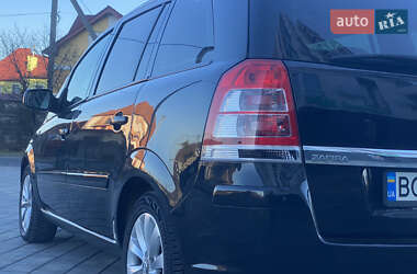 Минивэн Opel Zafira Tourer 2013 в 