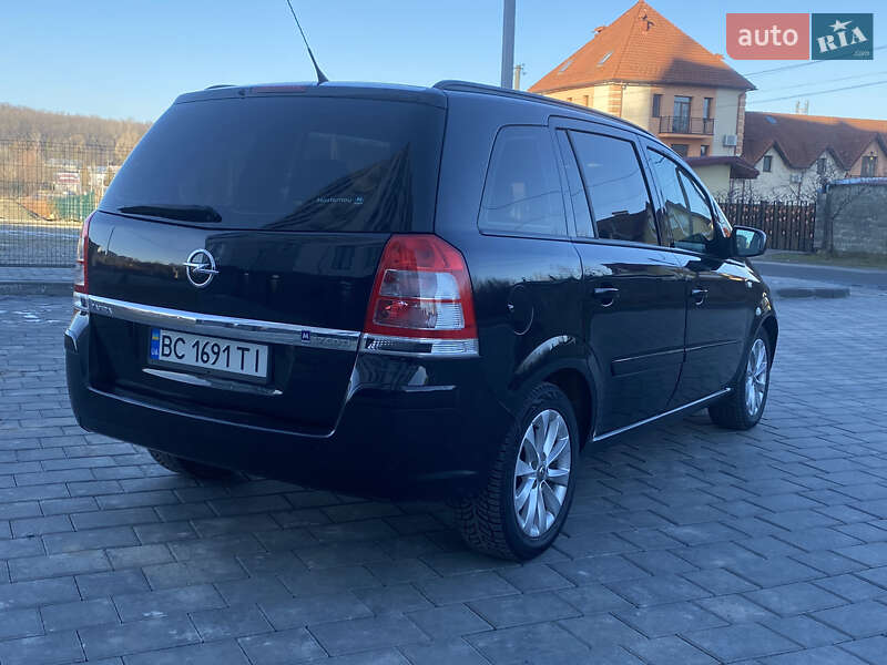 Минивэн Opel Zafira Tourer 2013 в Трускавце