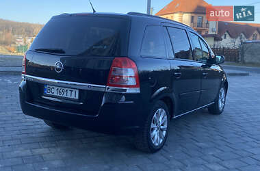 Минивэн Opel Zafira Tourer 2013 в 