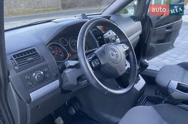 Минивэн Opel Zafira Tourer 2013 в 