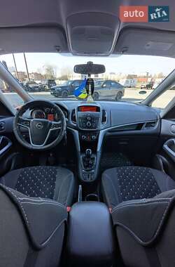 Минивэн Opel Zafira Tourer 2013 в Каменец-Подольском