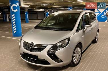 Минивэн Opel Zafira Tourer 2015 в Киеве