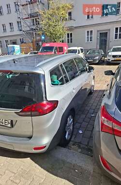 Микровэн Opel Zafira Tourer 2015 в 