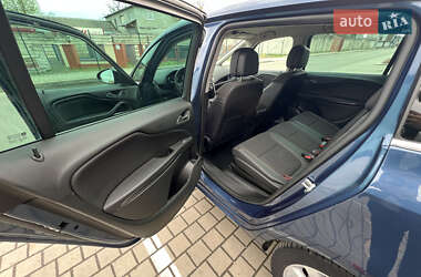 Мінівен Opel Zafira Tourer 2015 в 