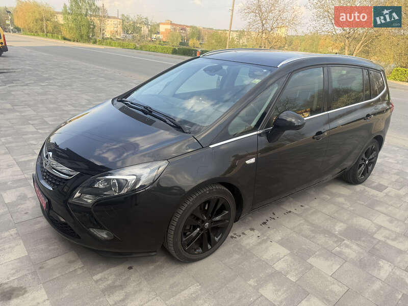 Opel Zafira Tourer 2012