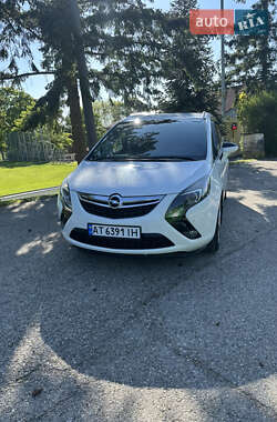 Минивэн Opel Zafira Tourer 2012 в 