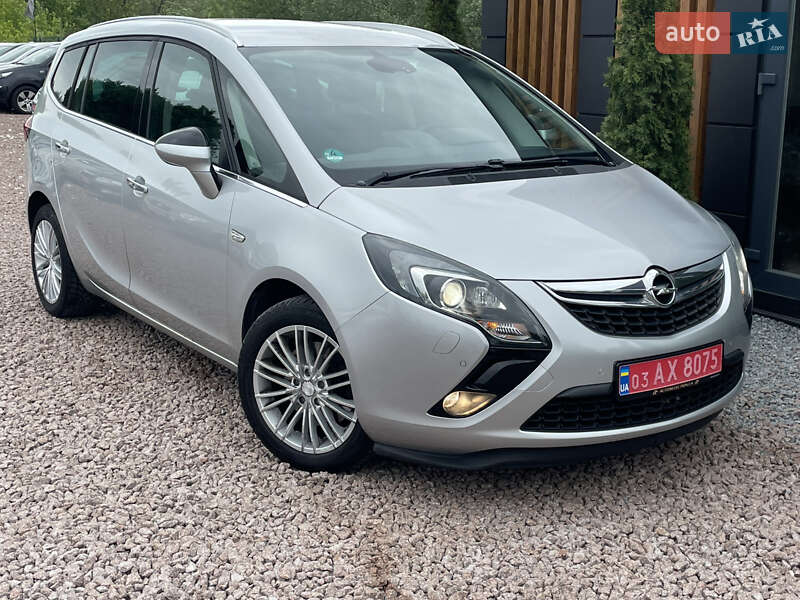 Opel Zafira Tourer 2012