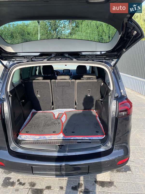 Минивэн Opel Zafira Tourer 2014 в Городенке