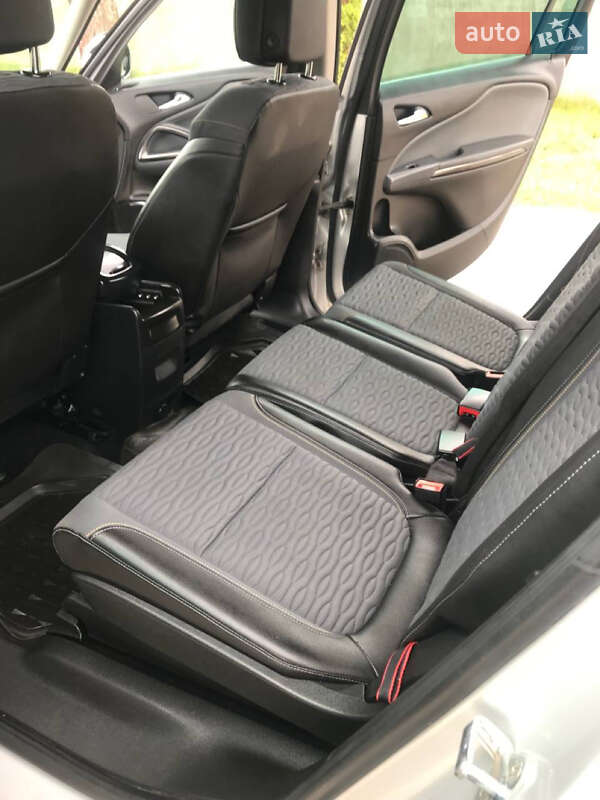 Минивэн Opel Zafira Tourer 2013 в Славуте
