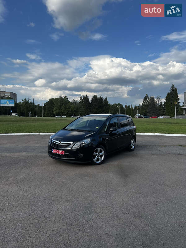 Минивэн Opel Zafira Tourer 2015 в Ровно