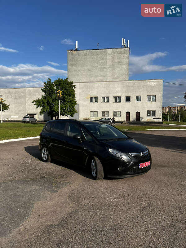 Минивэн Opel Zafira Tourer 2015 в Ровно