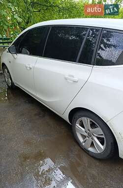 Мінівен Opel Zafira Tourer 2014 в 