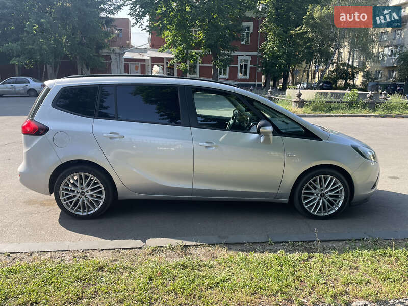 Минивэн Opel Zafira Tourer 2012 в Полтаве