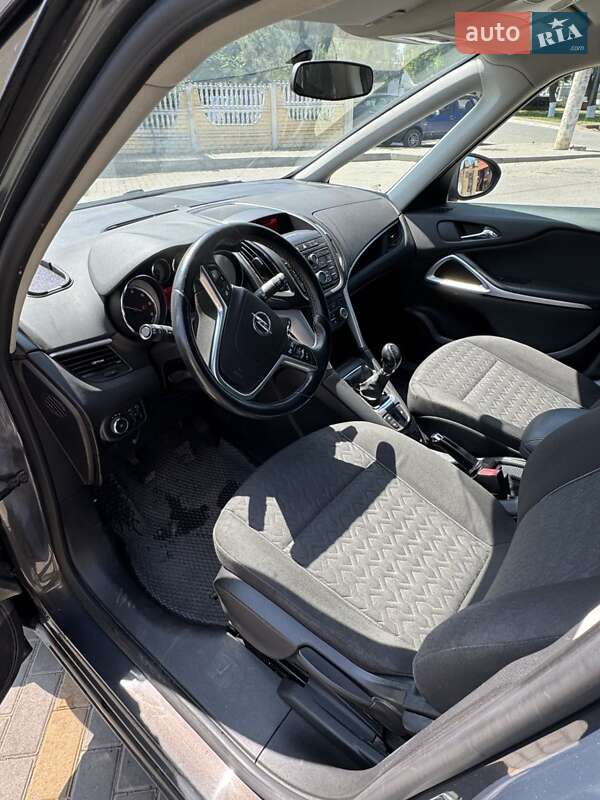 Мінівен Opel Zafira Tourer 2013 в Одесі фото 4 Мінівен Opel Zafira Tourer 2013 в Одесі