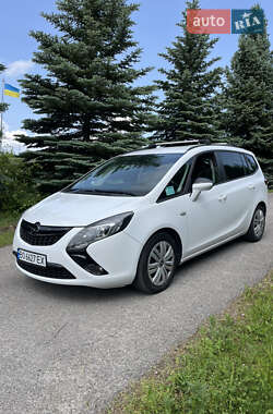 Минивэн Opel Zafira Tourer 2012 в 