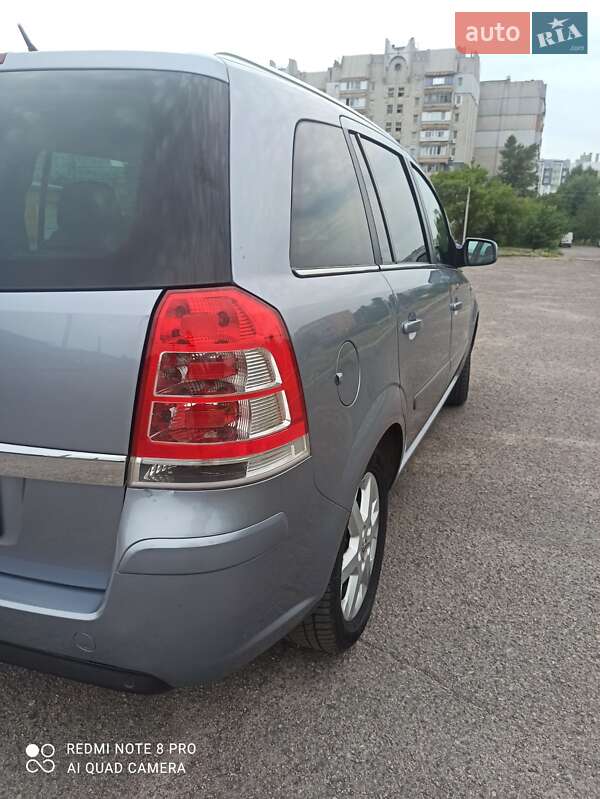 Минивэн Opel Zafira Tourer 2011 в Черкассах