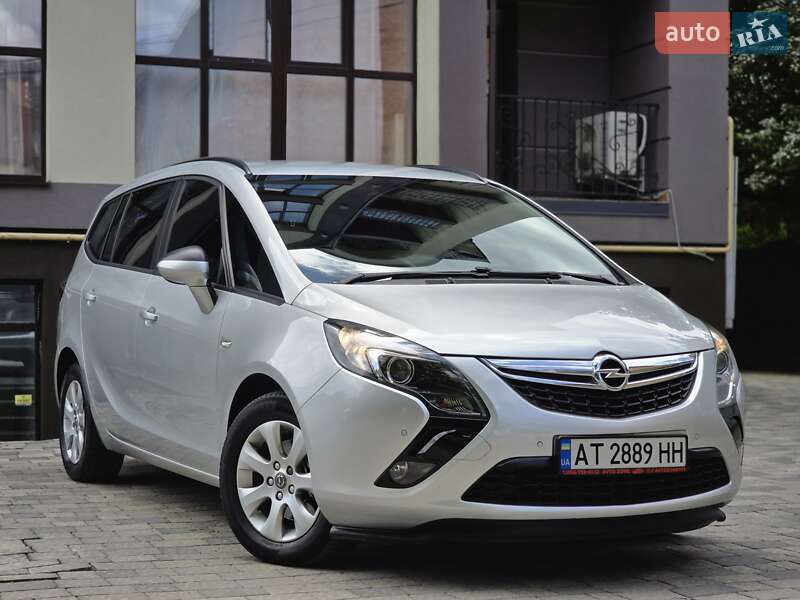 Минивэн Opel Zafira Tourer 2016 в Черновцах