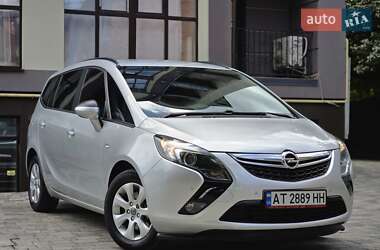 Минивэн Opel Zafira Tourer 2016 в 