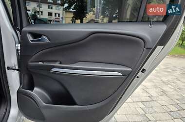 Минивэн Opel Zafira Tourer 2016 в 