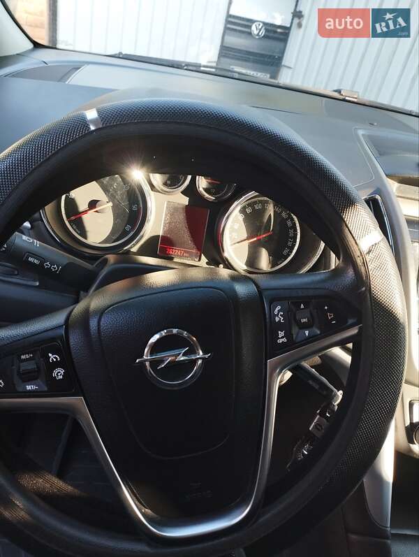 Мінівен Opel Zafira Tourer 2013 в Чернігові фото 6 Мінівен Opel Zafira Tourer 2013 в Чернігові