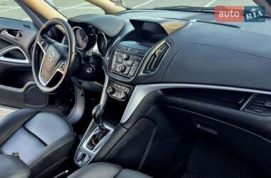 Минивэн Opel Zafira Tourer 2012 в 