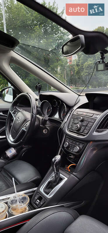 Мінівен Opel Zafira Tourer 2013 в Чернігові