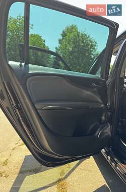 Минивэн Opel Zafira Tourer 2012 в 