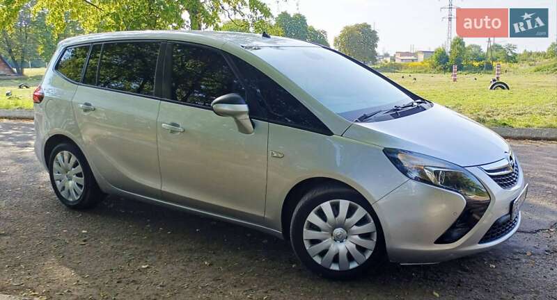 Минивэн Opel Zafira Tourer 2015 в Стрые