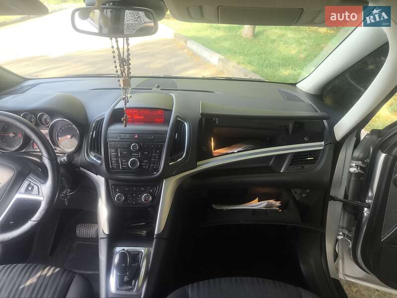 Минивэн Opel Zafira Tourer 2015 в Стрые