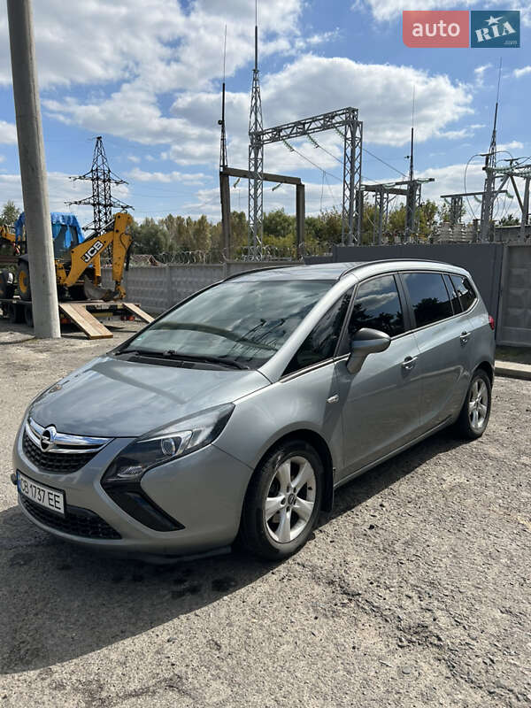 Минивэн Opel Zafira Tourer 2013 в Козине