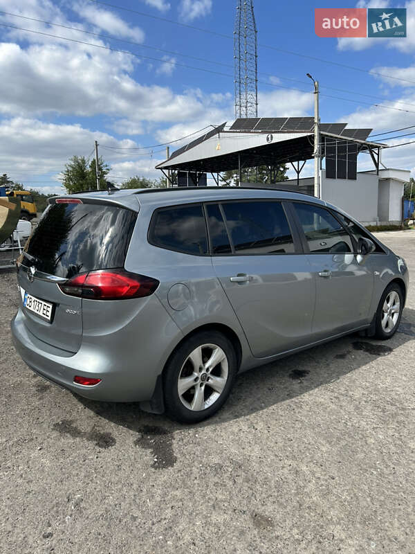 Минивэн Opel Zafira Tourer 2013 в Козине