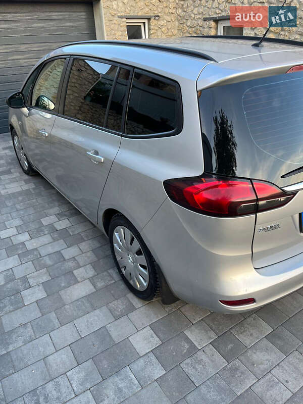 Мінівен Opel Zafira Tourer 2013 в Тернополі
