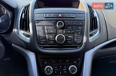 Минивэн Opel Zafira Tourer 2015 в 