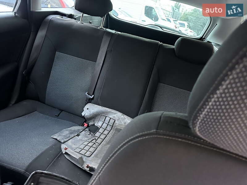 Минивэн Opel Zafira Tourer 2011 в Киеве