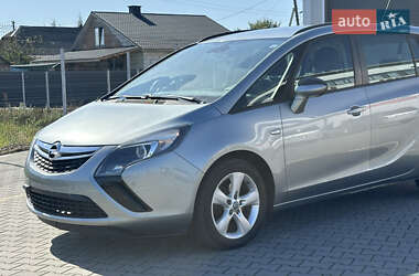 Минивэн Opel Zafira Tourer 2012 в 
