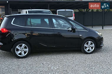 Минивэн Opel Zafira Tourer 2017 в 