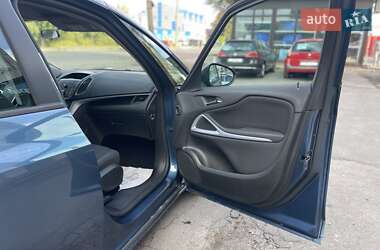 Минивэн Opel Zafira Tourer 2012 в 