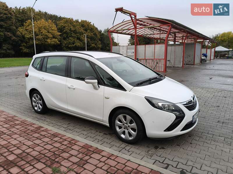 Минивэн Opel Zafira Tourer 2014 в Луцке