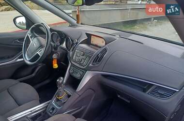 Минивэн Opel Zafira Tourer 2014 в 