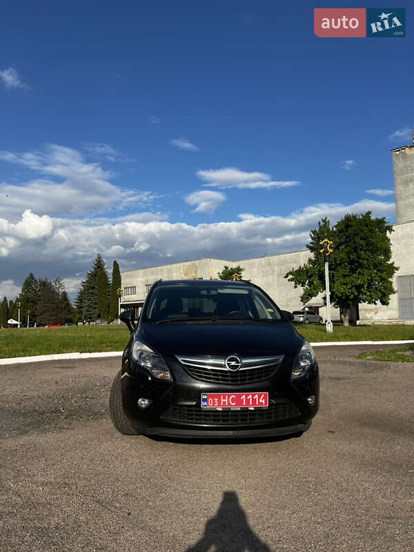 Минивэн Opel Zafira Tourer 2013 в Ровно