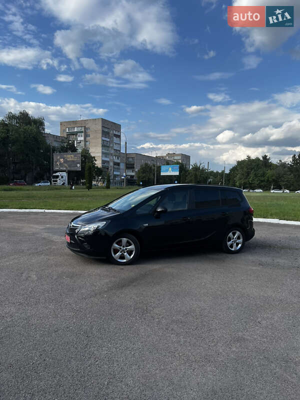 Минивэн Opel Zafira Tourer 2013 в Ровно