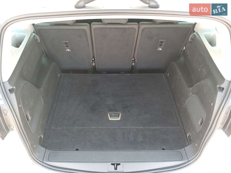 Мінівен Opel Zafira Tourer 2015 в Черкасах фото 13 Мінівен Opel Zafira Tourer 2015 в Черкасах