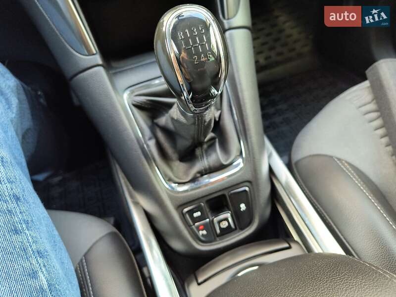 Мінівен Opel Zafira Tourer 2013 в Рівному фото 16 Мінівен Opel Zafira Tourer 2013 в Рівному
