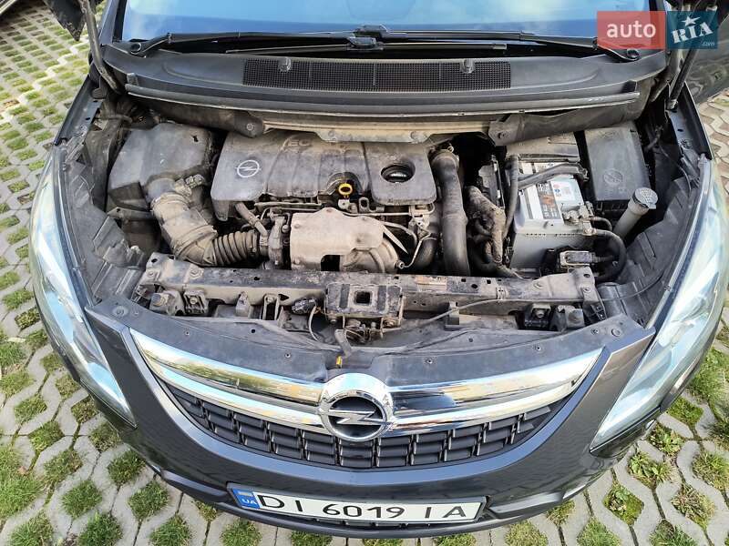 Мінівен Opel Zafira Tourer 2013 в Рівному фото 17 Мінівен Opel Zafira Tourer 2013 в Рівному