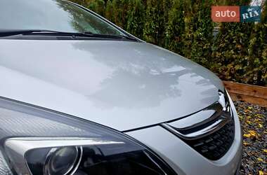 Минивэн Opel Zafira Tourer 2013 в 
