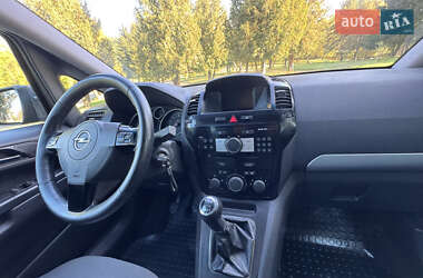 Мінівен Opel Zafira Tourer 2013 в 