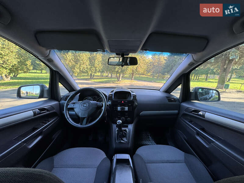 Минивэн Opel Zafira Tourer 2013 в Ровно